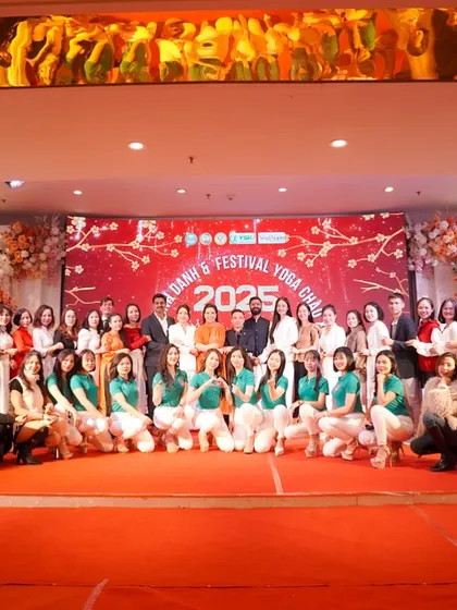 A large group photo capturing the vibrant spirit of the yoga festival in Vietnam. It is wonderful to see so many people united by their love for yoga and wellness.