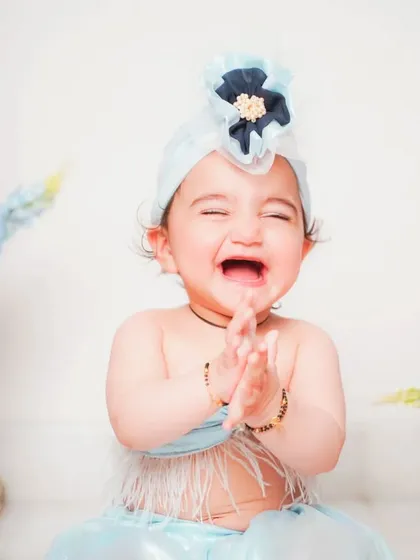 Pure, uncontainable laughter. These are the moments we live for and love to capture.