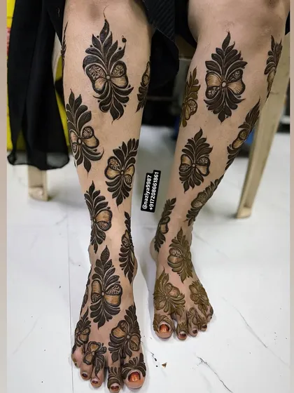 Another view of the modern leg design.