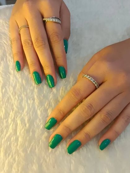 A classic, vibrant green gel manicure. I was so glad to help this client fix a bad manicure from another studio. She left so happy with this perfect, glossy finish.