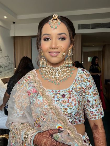 Modern Pastel & White Bridal Looks photo 37