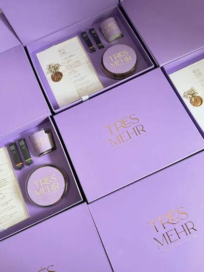 The open and closed view of the Trés Mehr corporate hampers. I designed the box with custom inserts to hold each item perfectly in place, ensuring a beautiful unboxing experience.