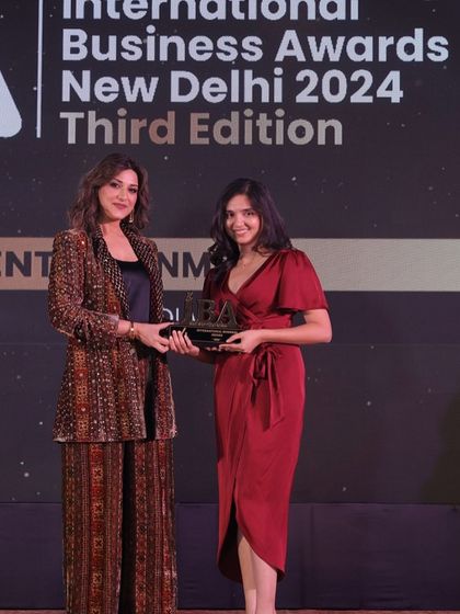 It was an honor to receive this award at the International Business Awards. This recognition fuels my passion and commitment to capturing your most precious moments with artistry and love.