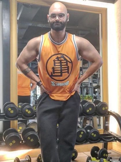 A quick guide to handling weekends. I explain how to manage your calories through the week, prioritize protein, and enjoy your favorite foods without derailing your progress.