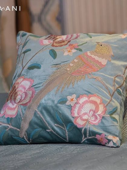 Ekaani - Luxury Home & Spiritual Decor Luxurious Linens: Cushions & Bedcovers photo 49