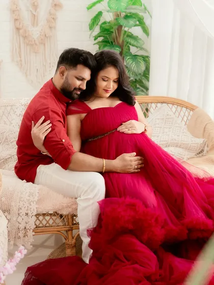Capturing the love and connection between partners is one of my favorite parts of a maternity shoot. Here, we created an intimate moment in a cozy, boho-inspired setting.