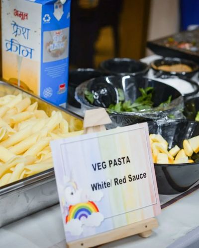Live Food Stations