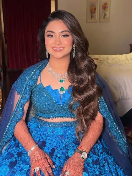 A real-life princess. Monal looks absolutely stunning in her blue Payal Keyal lehenga for her sangeet.