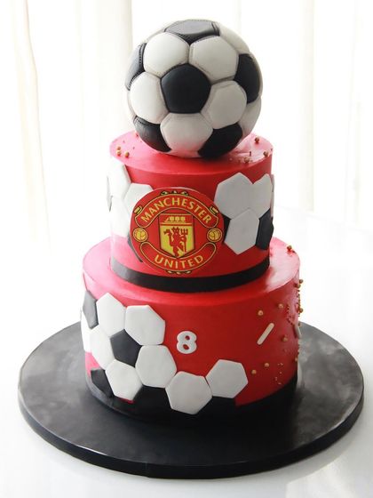 Unique Sculpted & Themed Cakes photo 35