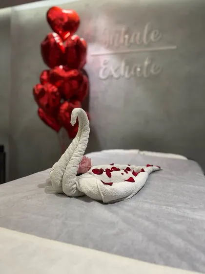 It's all in the details. A beautifully folded swan towel and scattered rose petals are small touches I use to make your experience feel special and luxurious.