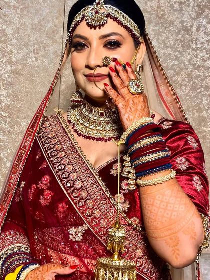 Classic Bridal Looks photo 25