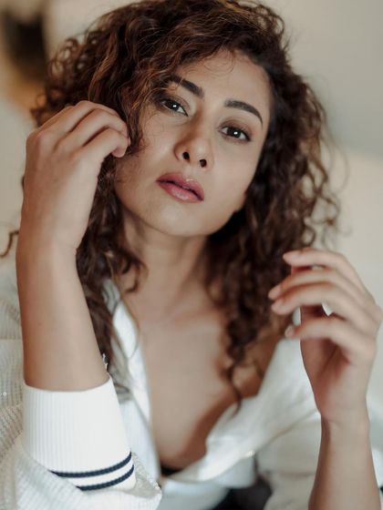 Ebins Photogrid - Fashion & Commercial Photography Intimate Studio Sessions photo 3