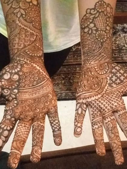 Hussaina Mehendi Artist - Party & Festive Mehendi Intricate Indian & Full Hand Designs photo 21