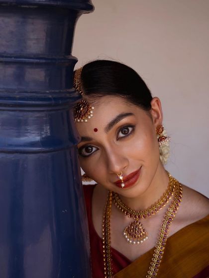 A duplicate of a jewelry shoot image.