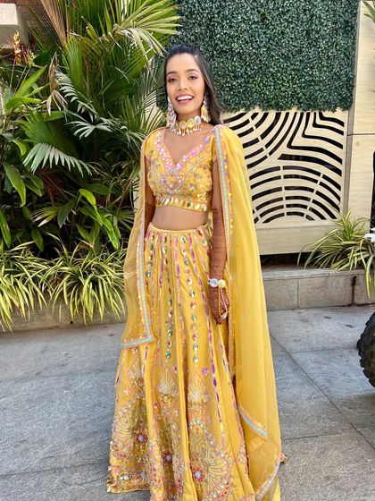 Vibrant Haldi & Mehendi Looks photo 4