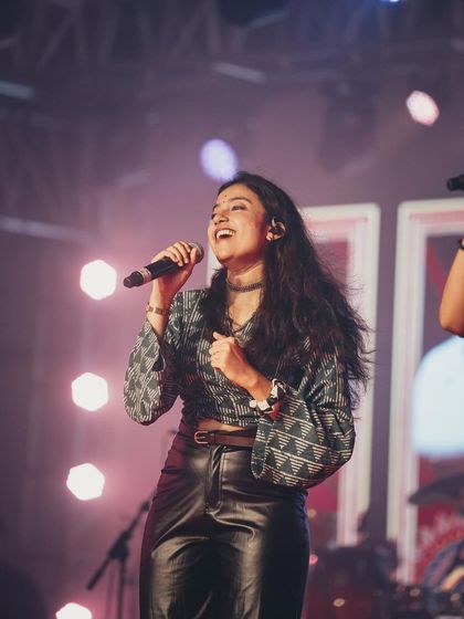 Sunidhi Ganesh - Acoustic Singer (Solo/Duo) Live Concerts & Stage Shows photo 3