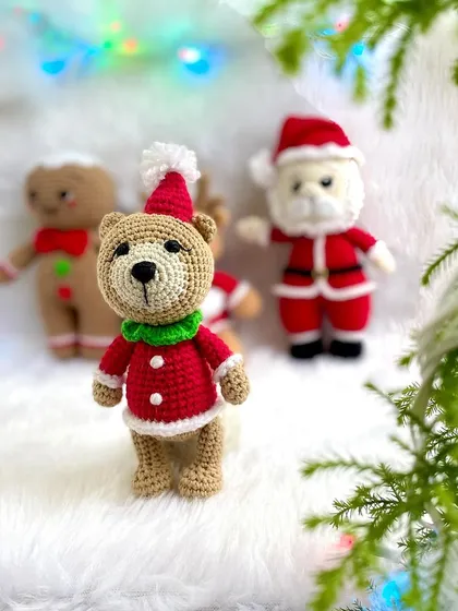 My Christmas collection is here! This festive set includes Santa Claus, a reindeer, a gingerbread man, and a Christmas teddy bear. They are perfect as gifts or to decorate your home for the holidays.