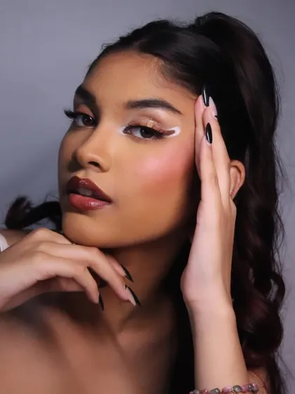 Another beautiful portrait from this creative photoshoot.
