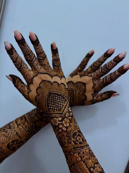 Z4 Studios - Bridal & Wedding Henna Additional Work photo 7