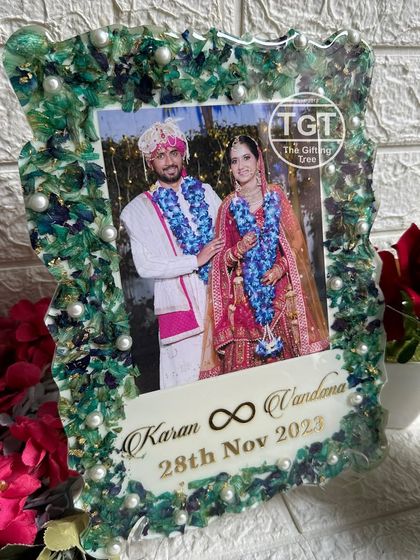 Varmala & Floral Preservation Frames photo 32