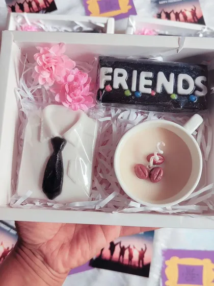 A "Friends" themed gift box, perfect for a fan of the show. It includes a "Friends" soap, a shirt soap, and a Central Perk coffee-themed candle.