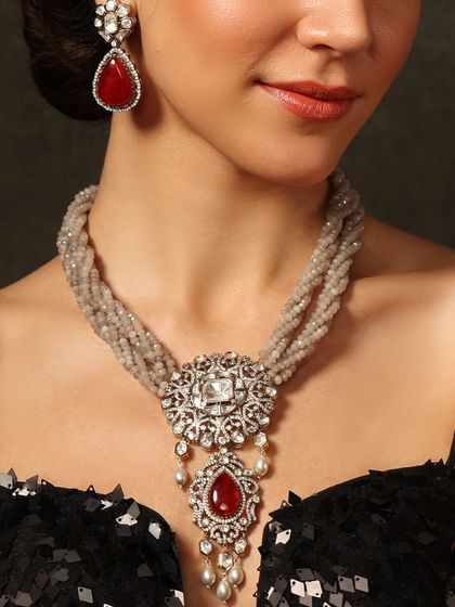 Statement Necklaces & Chokers photo 13