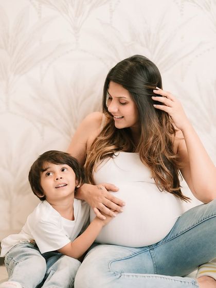 Maternity Portraits: Celebrating Your Glow photo 26