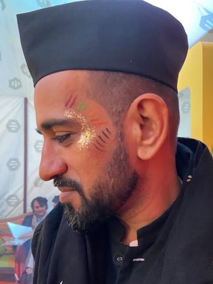 A unique design for a client at the Bumble Hive. The mix of gold glitter and orange lines creates a cool, abstract look.