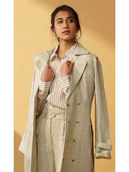 Modeling is about transformation. Here, in a shoot for B77Life, I am styled in a chic and comfortable linen pantsuit. This shows my ability to shift from traditional looks to a sharp, contemporary aesthetic for modern fashion brands.