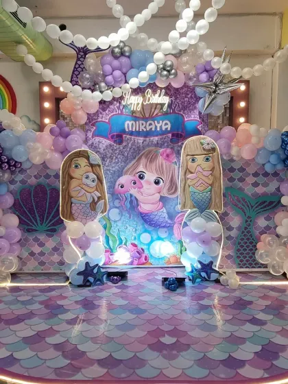 Dive into an underwater adventure with our magical Mermaid theme. This setup for Miraya featured shimmering backdrops, adorable mermaid characters, and a floor that looked just like mermaid scales.