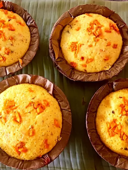 Soft, fluffy idlis infused with the beautiful colour and earthy flavour of fresh turmeric. Steaming them in these eco-friendly leaf bowls adds a subtle aroma and makes for a lovely presentation.
