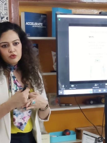 A close-up from my 'Dressing Etiquette' session. I focus on providing nuanced advice that goes beyond simple rules, helping people navigate the complexities of professional appearance.