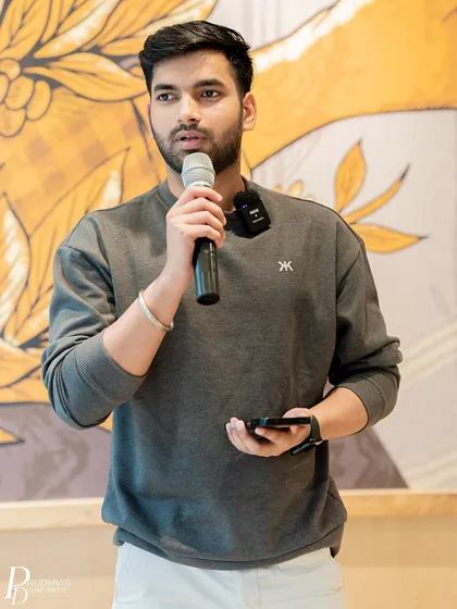 A poet shares his thoughts on the nation. The inviting atmosphere was perfect for creative expression.