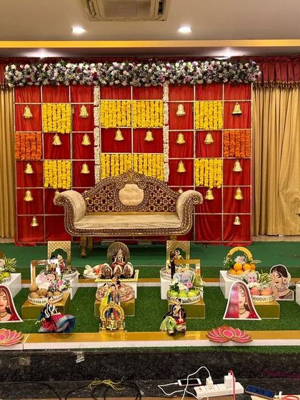 Siri - Custom Gift Hampers & Return Gifts Grand Event Displays photo 47