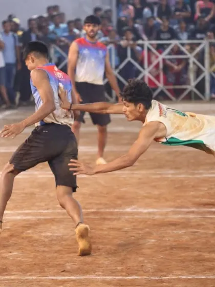 A chaser closing in on a runner, a moment of high tension in the game.