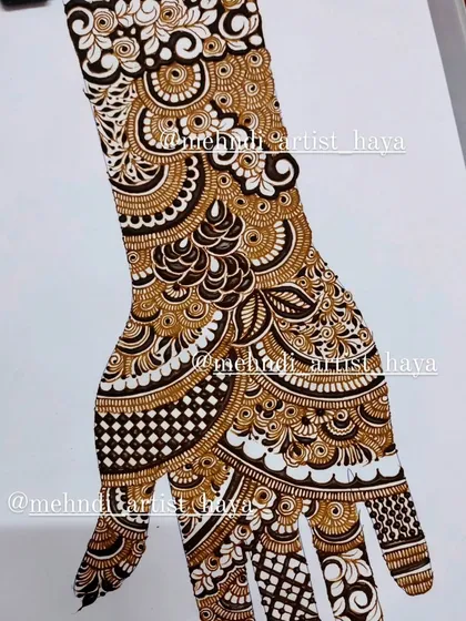 This practice design is packed with intricate details. It combines mandalas, paisleys, checks, and floral elements into one cohesive piece, a great exercise for advanced students.