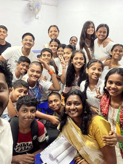 Another group photo from White day, with students and teachers together.