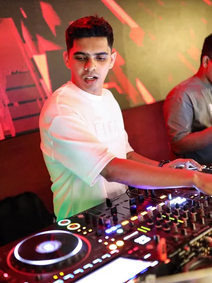 Bringing the fun to the DJ booth, one track at a time.