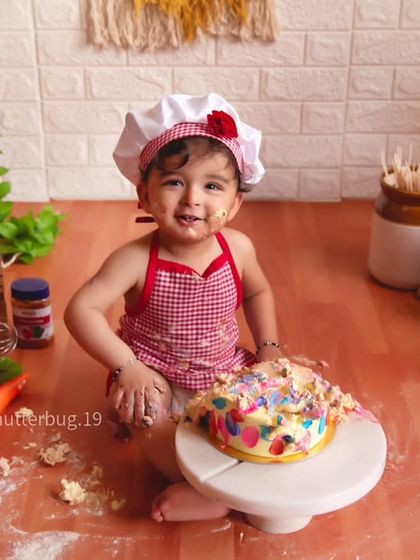 First Birthday & Cake Smash Fun photo 10