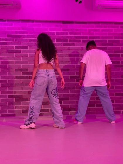 Students practicing a routine during a freestyle workshop. The focus is on learning and having a great time together.