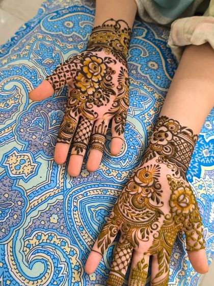 Shaikh Yasmeen - Wedding Party & Guest Mehendi Designs for Family & Bridesmaids photo 10