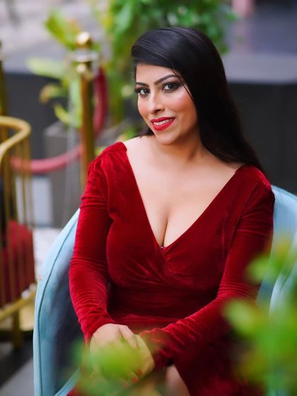 A close-up of my makeup and styling for a professional shoot. I work with talented artists to ensure my look is always polished and camera-ready.