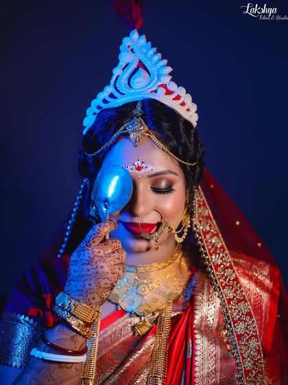 The Radiant Bride: Solo Portraits photo 35