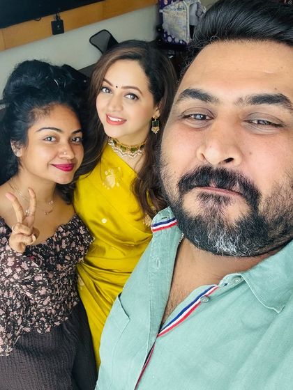 A day to remember. Working with the talented Bhavana Menon was pure magic, and I was thrilled to drape her in this bright yellow saree.