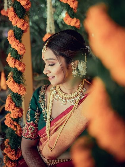 Clicks - Portrait & Portfolio Photography Bridal & Groom Portraits: Wedding Day Glow photo 14