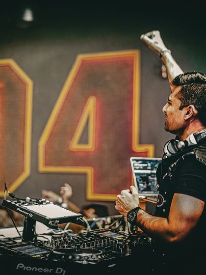 Signature Themed Nights photo 17