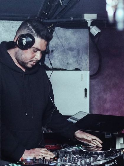 Behind the Decks: The Art of the Mix photo 38