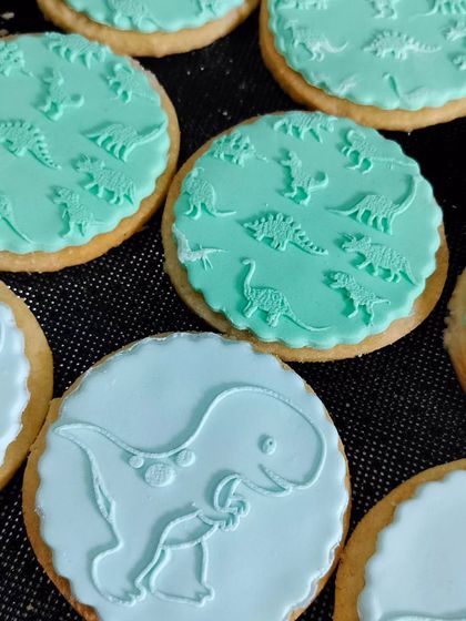 The Party Glitter - Custom Cake & Party Decorations Tools for Pro & Home Bakers photo 6