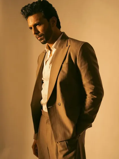 Sunset suits and sharp intent. With Rajeev Siddhartha, we created a look that feels both classic and completely modern, proving that charm is all in the tailoring.