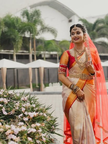 Anthariya by Nidhi Gowda - Custom Bridal & Occasion Wear Grand Bridal Sarees & Muhurtham Wear photo 16